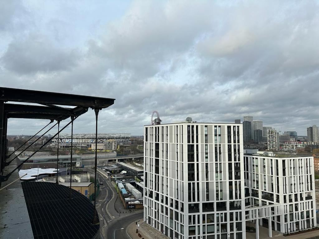 Cosy Views Apartment Londra Exterior foto